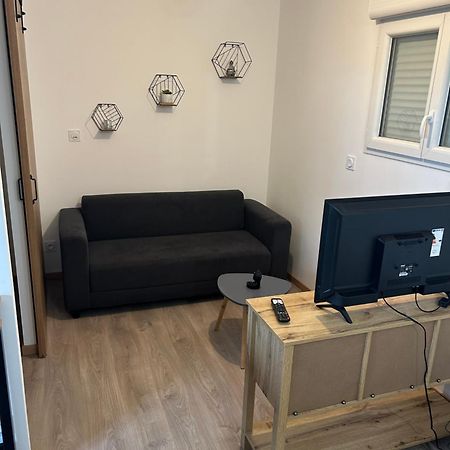Bienvenu Chez Nous Βίλα Douzens Εξωτερικό φωτογραφία